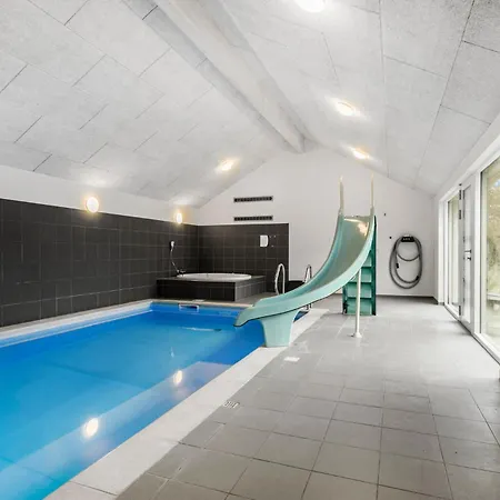 Casa vacanze Lovely In With Sauna *